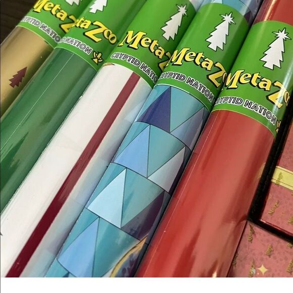 MetaZoo Cryptid nation Comes with 5 different wrapping papers,& 5 packs of cards - Picture 2 of 8